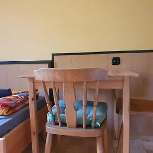 https://affordable-central-rooms-10-min-to-lugner-city.vienna-besthotels.com